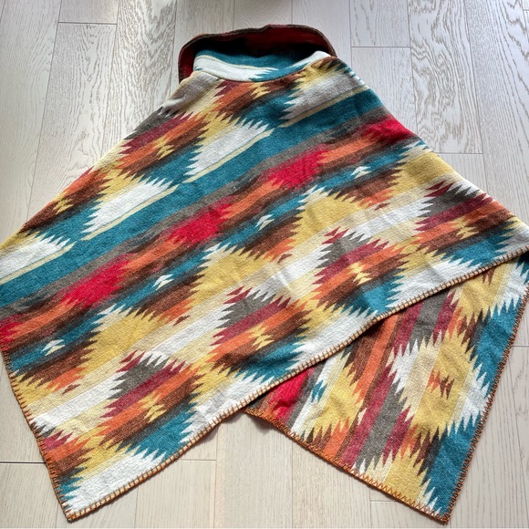 Rhonda Stark Western Southwestern Pattern Wool Blend Turtleneck Poncho Cape - Picture 11 of 13